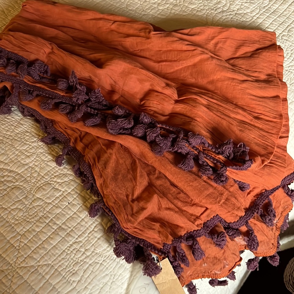Pumpkin orange scarf with purple fringe trim NWT 100% cotton by Look 🧣🧣🧣